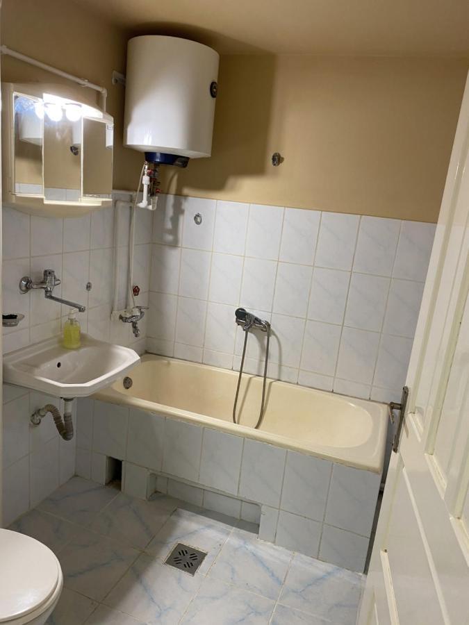 Farkaslaki Kulcsoshaz Villa Lupeni  Eksteriør billede