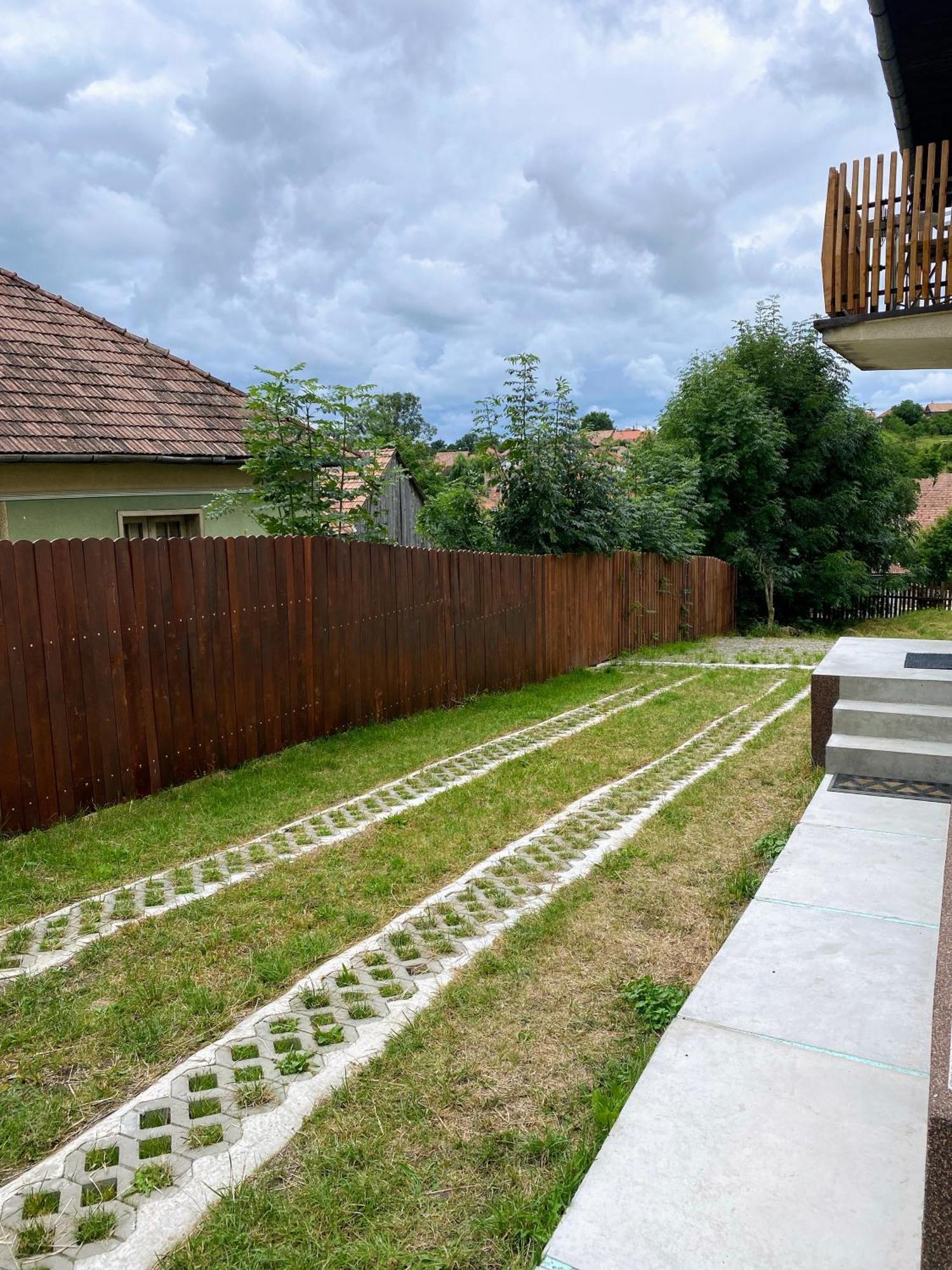 Farkaslaki Kulcsoshaz Villa Lupeni  Eksteriør billede